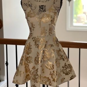 Gold Foil Floral Party Dress. Size 3/4 *NWT*